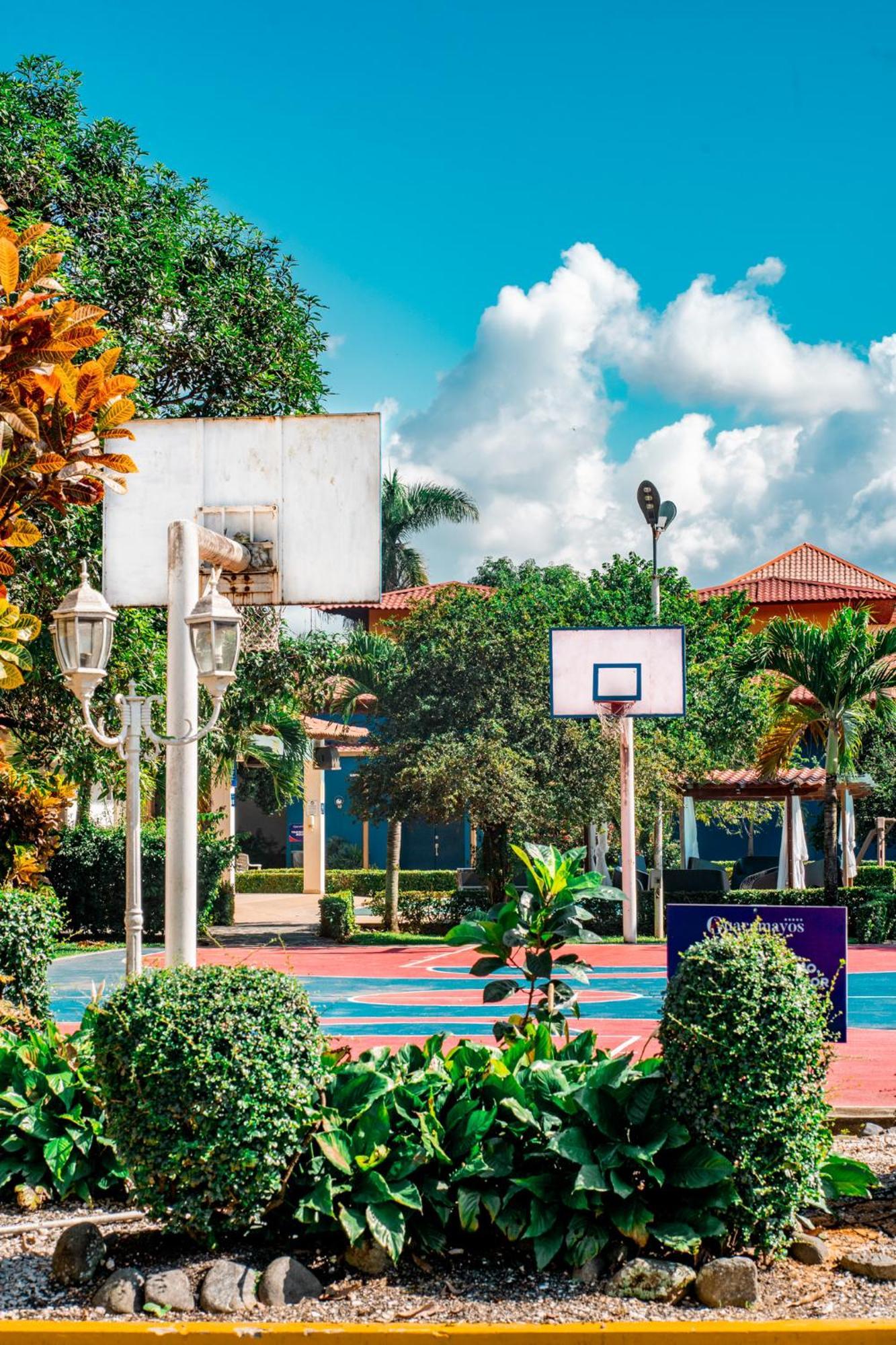 Guacamayos Hotel Bonao Екстериор снимка
